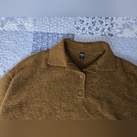 Collared Knit Sweater - Picture 5 of 7